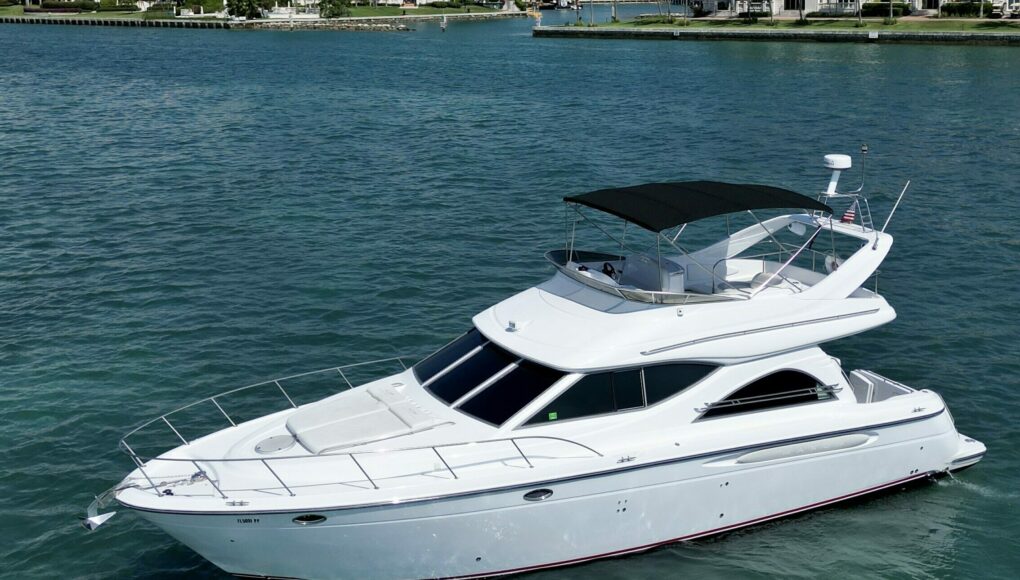 RENT A YACHT IN MIAMI